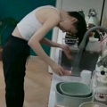 你会在菜盆里洗头吗?