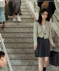 杨紫新剧《承欢记》打工人穿搭