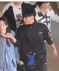 真是一场轰轰烈烈的地下恋啊!他们还打算装到什么时候?