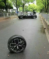 С��SU7ʷ�ϵ�һ̨���ϳ�����������æ�ù�����