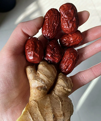 我去年立夏喝了姜枣茶,秋冬几乎没有感冒了!分享这个简单的做法