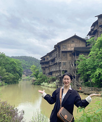 风很大的人造景点乌江寨去了,来个客观评价