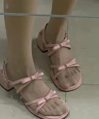 大家不穿凉鞋了?透气舒服,但感觉穿的人很少了