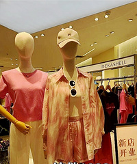 ����ȥ�����̳��������Ůװ�����ͷ�ۣ�Ʒ�Ʒ���������զ����