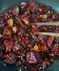 �������£������Եģ���������ͭ����צ