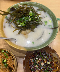 ���С����̫�мҳ�ζ�ˣ�7���˲�105Ԫ