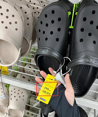 [�ɻ�]������Cross��ЬΪɶ��ô�����һ˫��300��