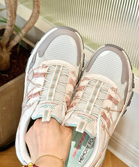 ˹���滧���ϵ�Ь���Ҵ�ȥ���α��߶�����