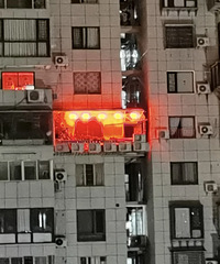 ������ס�Ƶ꣬����ķ��ӹҺ������һ�ſյ�����ù���