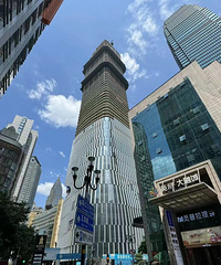 �������ĳ��н���Խ��Խ���ʻ���