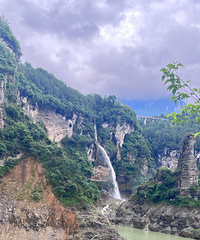 �ϴ������Σ�����һ������