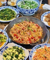 ����һ�ұ��ص�����ǭ�����ӣ����涼�Ǽ��������