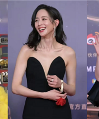 微博电影之夜红毯,谁的造型亮眼?