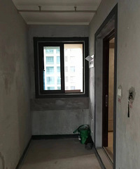 买了套方便老公出差的房子,中央公园110平