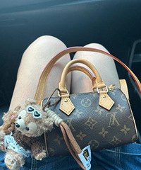 LV speedy nano到手真的好小,看来只适合装可爱