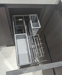 锅碗架是必须要的,洗碗机待定吧