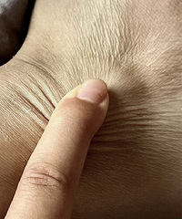 这就是365天涂身体乳的腿?有人比我皮肤还干吗