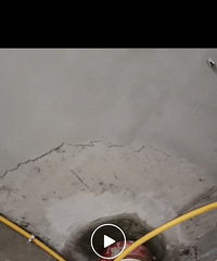 卫生间漏水到楼下了,谁能补补?