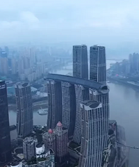 �����ˣ� κ�����Ŷӵ���һ�����������ߴ�·��