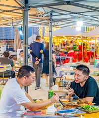 ��ɿڿ������������Ƭ�����·�����У�ɢ������ʳ���ɹ���