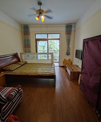 ����ʢ��ɽ�����ţ���λ�Ž�����һ������ı������