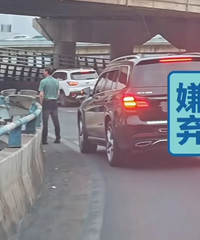 ��������һλ�����۵Ĵ��ﲻס�ˣ�����һ������