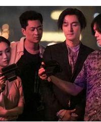 胡歌被偶遇,全程照顾女儿