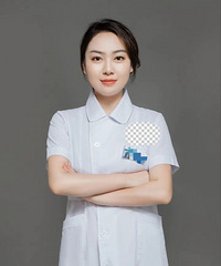 93年158CM医院工作的妹子征婚,孩子跟前方