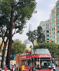 Խ�Ϲ����ڡ���־�����μǣ���־������Ħ�е����ֻ�