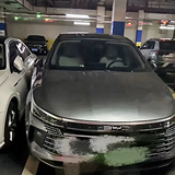 停车后车门被完全挡住