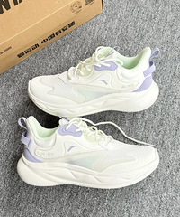 �����˶�Ь������ֵ��ĺ����߰������������ֵ���˫�Ͻź�Q��