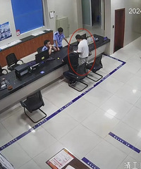 [ע��]С�ģ�����һ��3���ҳ����У��ɳ�����������