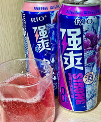 ǿˬ����ζ����ƿ�����������ʻ���˭