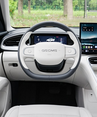 ������Ը���Ǿ���ƽ�棬��ƺõ����ϻ���������