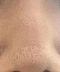 不得不说DW粉底液是真的不行!还没一个小时就开始起干皮