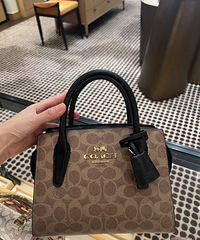 COACH年终折扣季开启,低至3折起