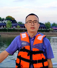 84年173CM女儿跟我的单亲爸爸征婚,一边工作一边坚持创业