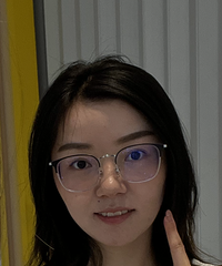 姐姐做近视手术恢复得很好,我也跟着做了,现在视力恢复到1.1