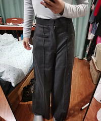 两条价值3700元的edition西裤,好丑