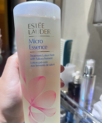 刚买的400ml雅诗兰黛樱花水,早晚正常涂的话一年能用完吗?