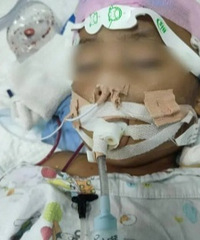 离开生母7个月,3岁男童被生父女友虐待致死
