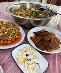 һ�ұ������Ͻ�ɨ��ɮ���͹ݣ�һ�Ծ�Ϊ����