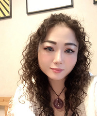 80年158CM的财务主管小姐姐征婚,喜欢唱歌和养狗