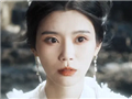 奚梦瑶的脸怎么啦?
