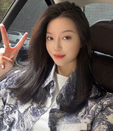 96年160CM妹子征婚,从事地产销售