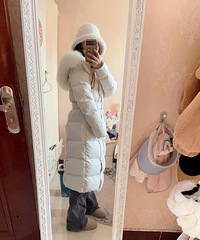 收腰羽绒服,土吗?同事说看起来好丑…实在是不想穿很宽松的款