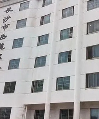 9岁女孩被老师三角尺砸进ICU,法院一审宣判!