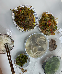 95年172CM的央企小哥征婚,希望对方身高155以上