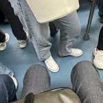 轻轨上被社牛“反杀”
