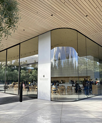 是谁狠狠心动了?真想复刻苹果总部的装修